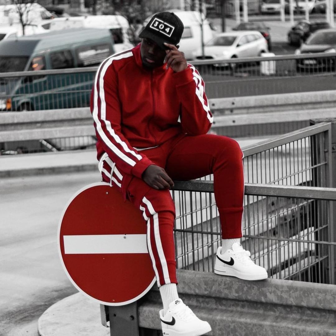 Leisure And Color Matching Fitness Sports Suit